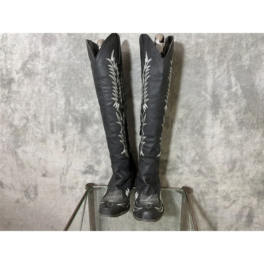 Women’s Tall Embroidered Cowboy Boots Faux Leather size  5.5 Black Rodeo Western